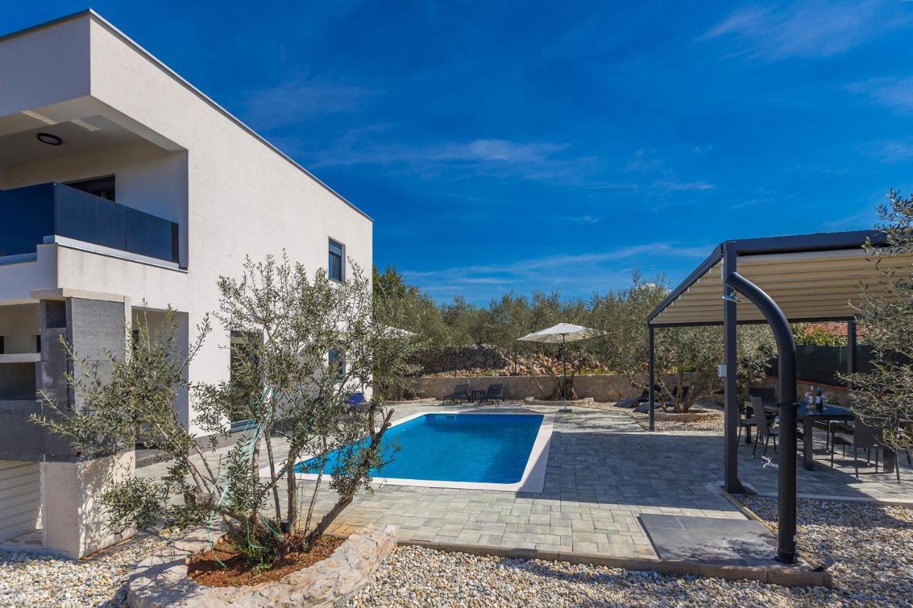 Villa Lio With Private Pool Linardici Exterior photo